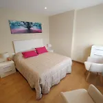 Lovely Flat In Central Vic With Balcony