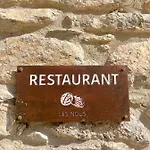 Les Nous Hotel