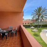 E2 Cómodo Apartamento equipado a 5 min de Playa Granada con terraza de 11m2