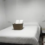 Convenient Rooms - Ferry, Train & Bus Station -