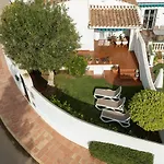 Tetuán 40 - El Oasis de Capistrano