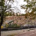 Centrico Alojamiento En Toledo By Bebalmy
