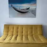 Renovated Modern Apartment In The City Center