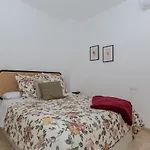 Bright Apartment With Patio And Balconies In The Center