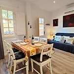 Casa Con Jardin A 30 Metros De La Playa. Vl.