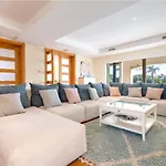 Lets In The Sun Villa Crystal