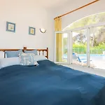 Villa West Casa Taake