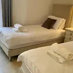 Casa Flores La Finca