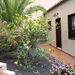 La Muralla Apartamentos