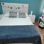 Monela Front Beach Solo Familias
