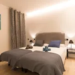 Moyua Luxe By Staynnapartments