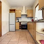 Villa Rosa Gadis