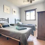 Villa Rosa Gadis