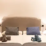 Moyua Luxe By Staynnapartments