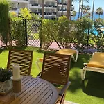 Mi Capricho, Beachfront, Grownfloor, Private Garden & Terrace