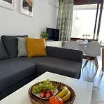 Pool View Apartment Primavera