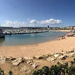 Apartamento Nuevo Centrico Frente Al Mar En Palamos