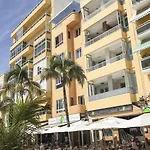 Lightbooking Las Palmas Canteras Beach