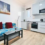 New Camp Nou Apartment/Diret Airport,Beautiful