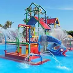 Acogedor apartamento con piscina cerca a la playa