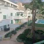 El Cantal. Maravilloso Apartamento En Primera Linea De Playa Con Piscina.