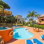 Cubo\'S Beach & Parking Jardines De Don Carlos