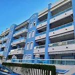 2 Bedroom Apartment 50 M From The Beach