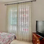 2 Bedroom Apartment 50 M From The Beach