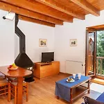 Apartment Pla Ermita Aiguestortes By Interhome