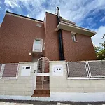 Casa Chalet Jardin Particular Ideal Grupos Y Familias