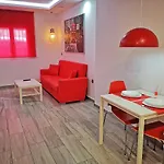 Conil Red-Black Apartment