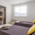 Iris 8 House