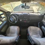 Autocaravana Para 6 Plazas Posibilidad De Moverse O Dormir