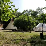Albergue Del Oso Tierraluz