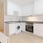 Global Properties, Practico Apartamento En Puerto De Sagunto Cerca De La Playa