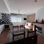 La Casa De La Avenida