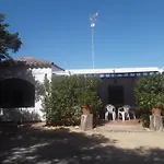 En Finca Las Dunas Dos Chalets Con Jacuzzis En Primera Linea De Playa , Uno De 4 Dormitorios Y Otro De 2 Dormitorios, Llama Al Seiscientos Veintisiete Cuatrocientos Diecisiete Trescientos Noventa Y Ocho