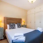 Berango Cozy Home Parking
