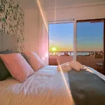 Apartamento Pura Vida! Vistas Al Mar, Playa A 5 Min. Terraza, Wifi Y A/A.