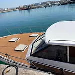 Barco Americano Sotogrande