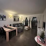Paradise Club L28 & L29