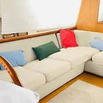 Yacht Y Fiestas