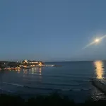 Apartamento En Bajo Con Jardin Y Patio En La Playa