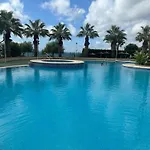 Apartamento En Bajo Con Jardin Y Patio En La Playa