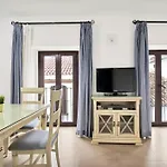 Apartamentos La Ermita
