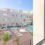 Flatguest Sardina Home Pool