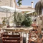 Hospedería Jardines de Colón