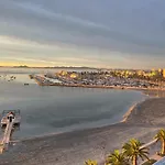 Lo Pagan Beachfront Aircon Apartment