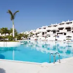 Paradise suites by ANNE, Costa deje