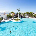 Paradise suites by ANNE, Costa deje
